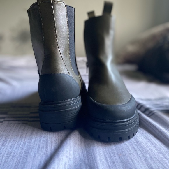 Rain boots - Picture 4 of 4